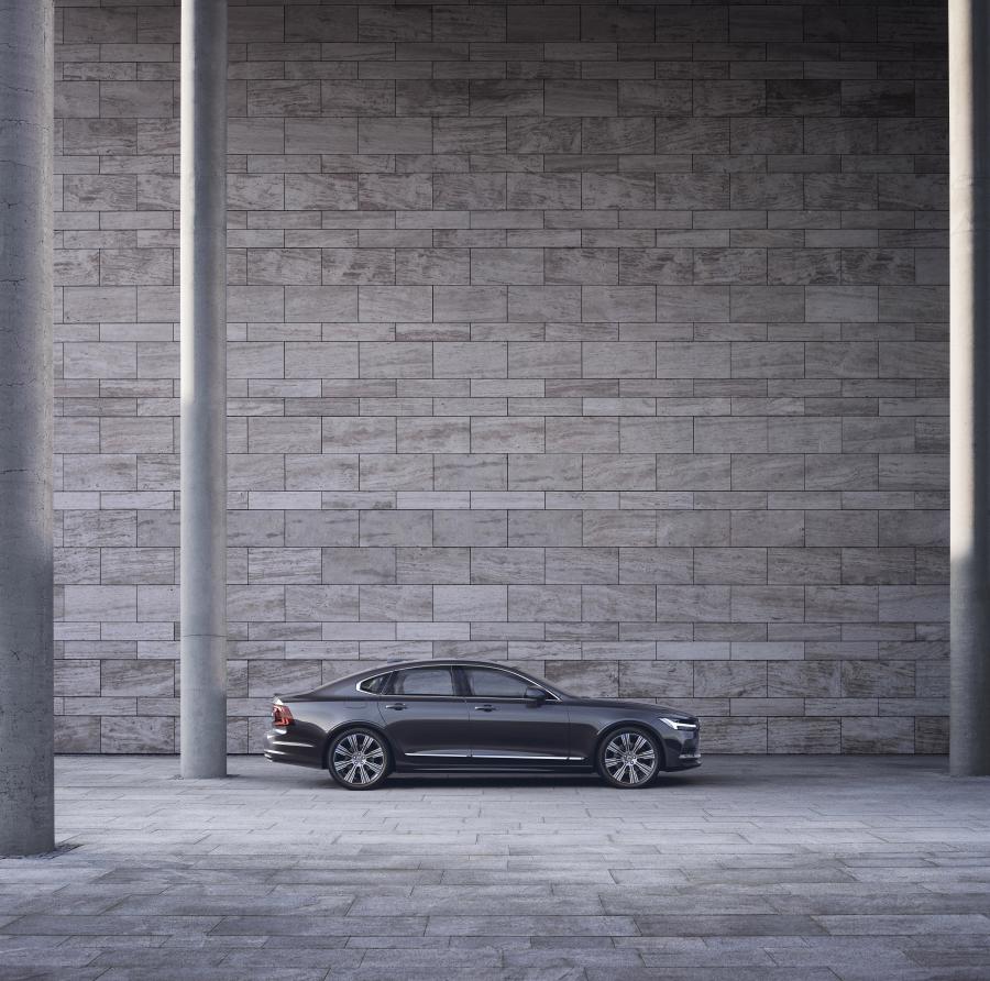  Volvo S90 T8 AWD Recharge Inscription 2020 года  (WW) (фото 11 из 12)